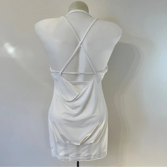 Lululemon Flow And Go Tank II  White Tank Top Built in Bra Workout Shirt Sz 4 - Picture 4 of 16
